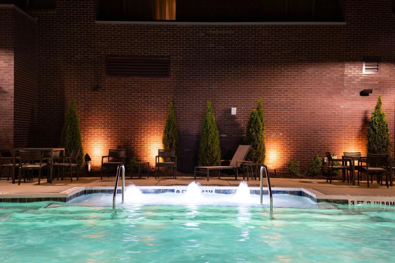 Residence Inn By Marriott Charlotte Northlake Exterior photo